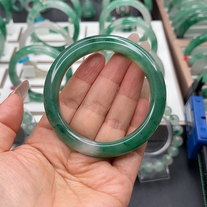 石英质玉手镯未镶嵌用****1