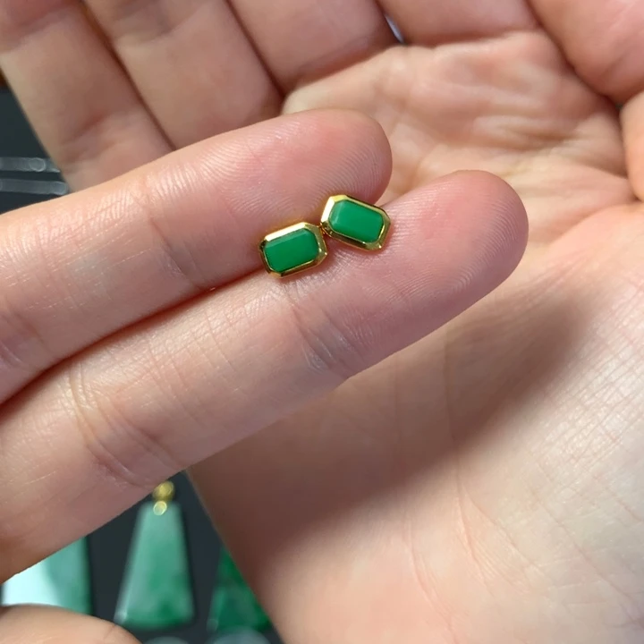 翡翠18K金镶嵌耳钉丸**啵小耳钉
