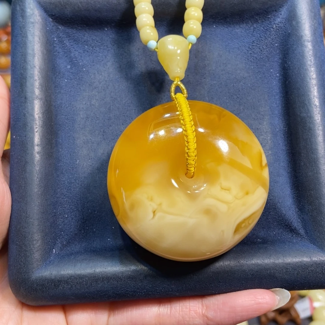 未镶嵌颈饰琥珀蜜蜡