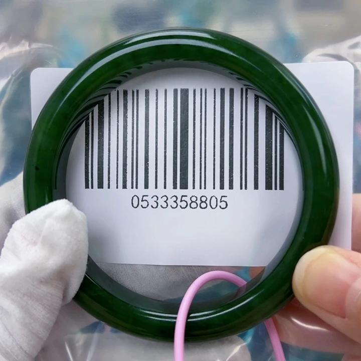 和田玉未镶嵌手镯微瑕58