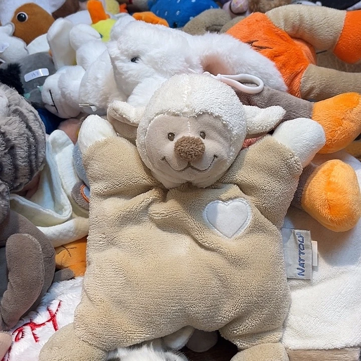 毛绒安抚摇铃哈哈哈哈