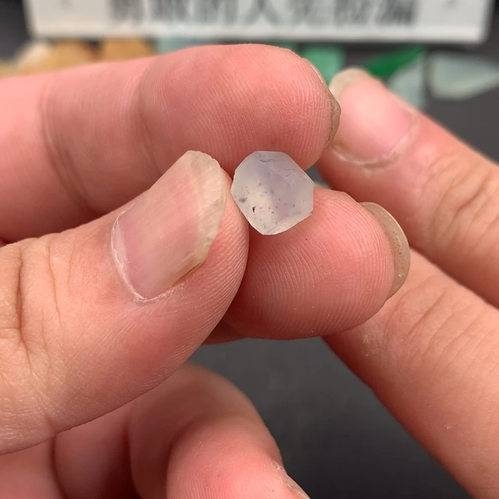 定制翡翠未镶嵌材料定制