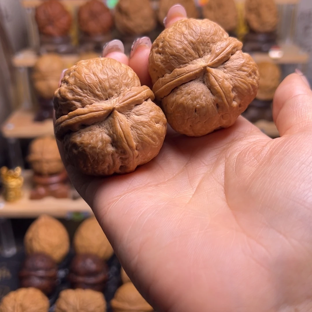 速***部桃核把件三炸H01、44……