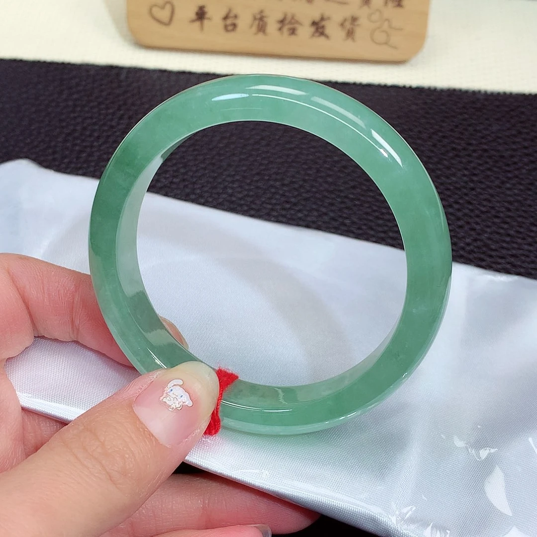 翡翠手镯未镶嵌555号