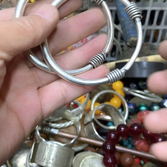 吴***仕铜器工艺品有限公司