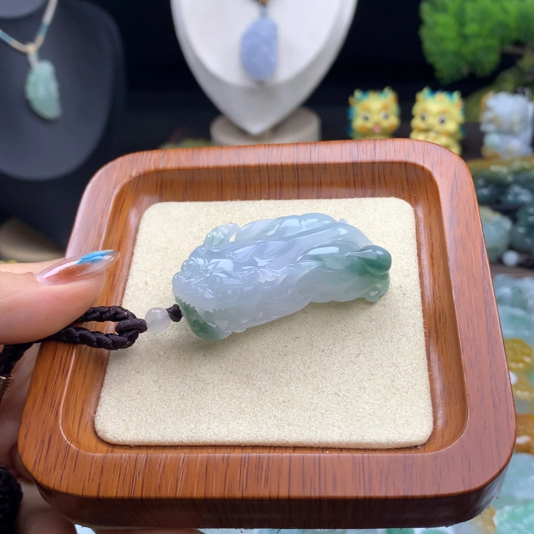 翡翠未镶嵌颈饰61