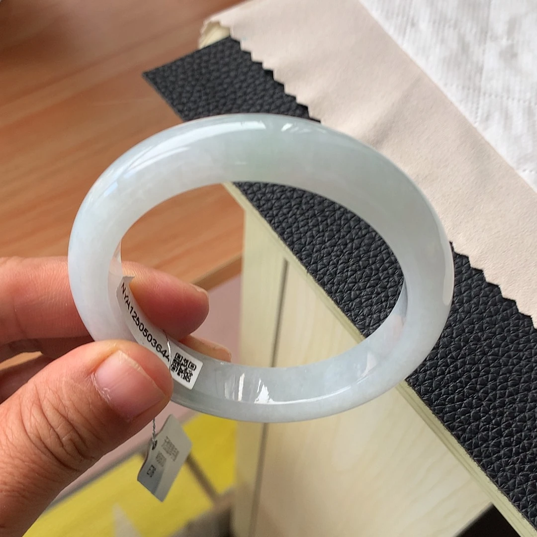 翡翠未镶嵌手镯7号