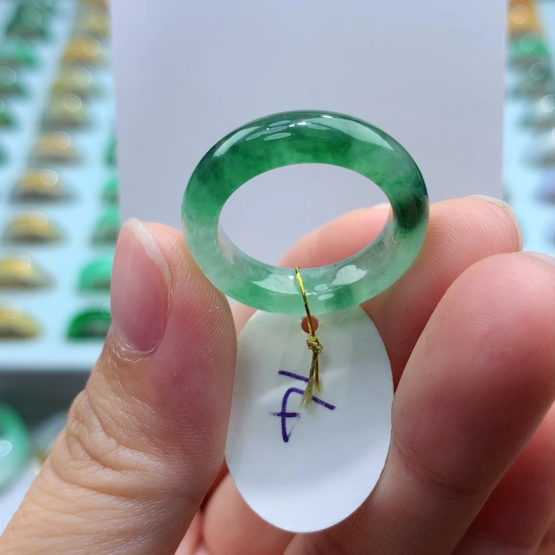 翡翠戒指未镶嵌14圈