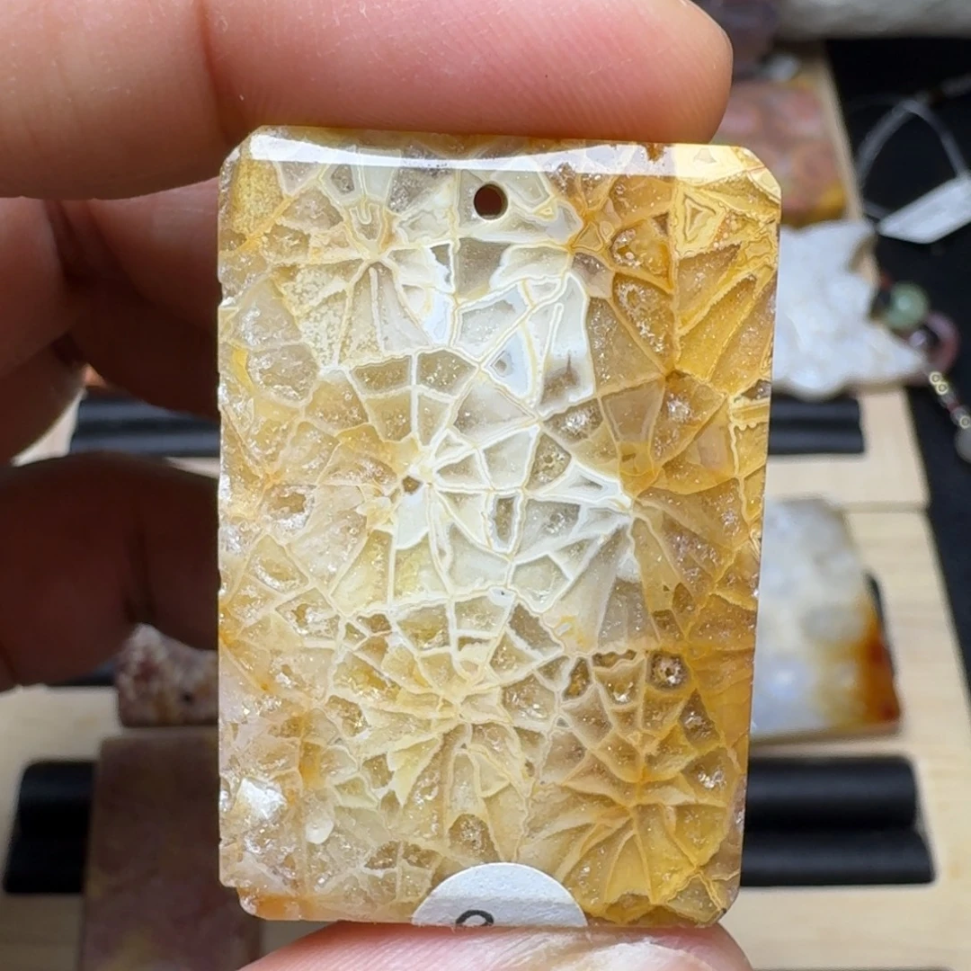未镶嵌纯天然色有机玉石保真色硅化玉
