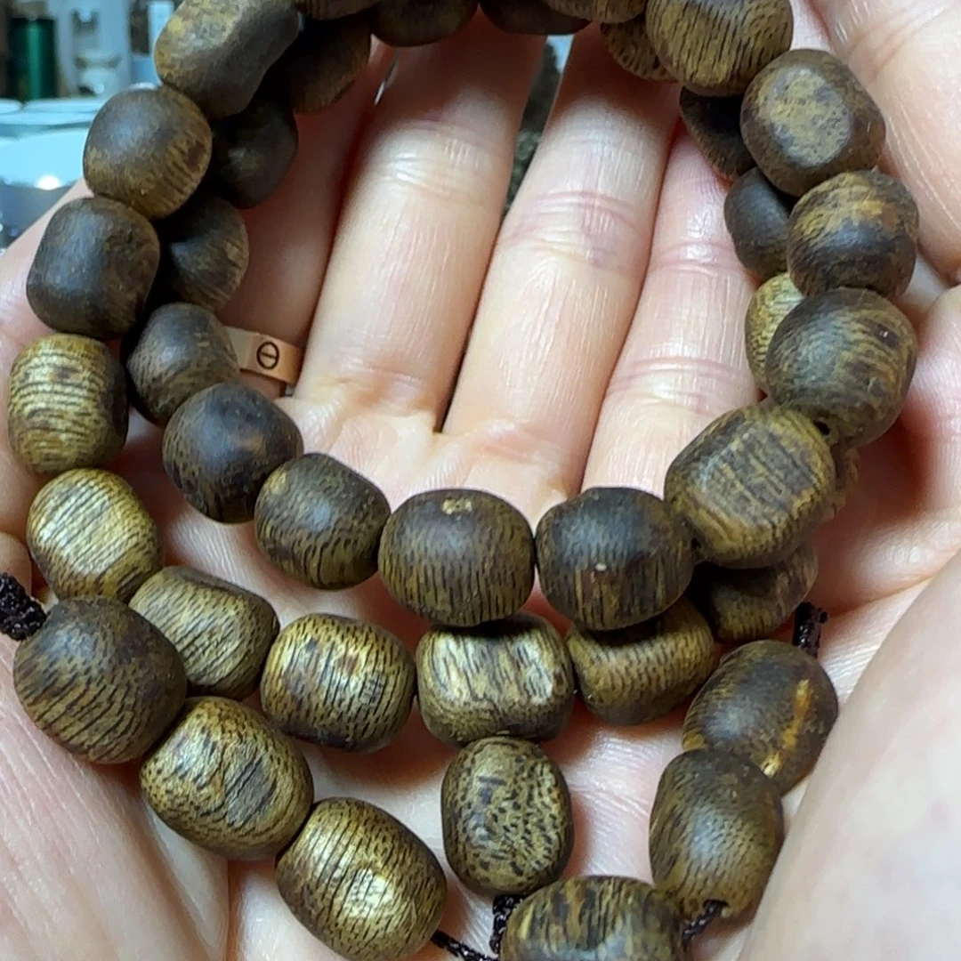 山***磬手串沉香绿奇楠沉香乌身随型留疤双圈26克多样性