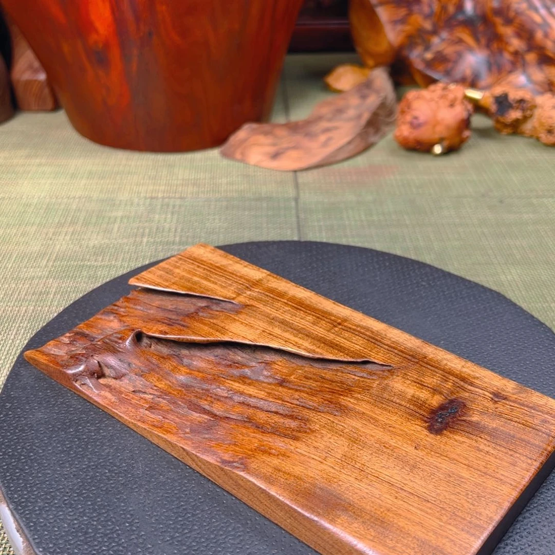 大果紫檀（缅甸花梨）瓶*