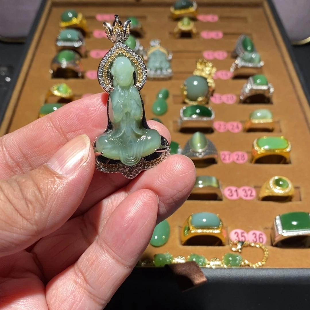 S***N和田玉（碧玉）未镶嵌颈饰