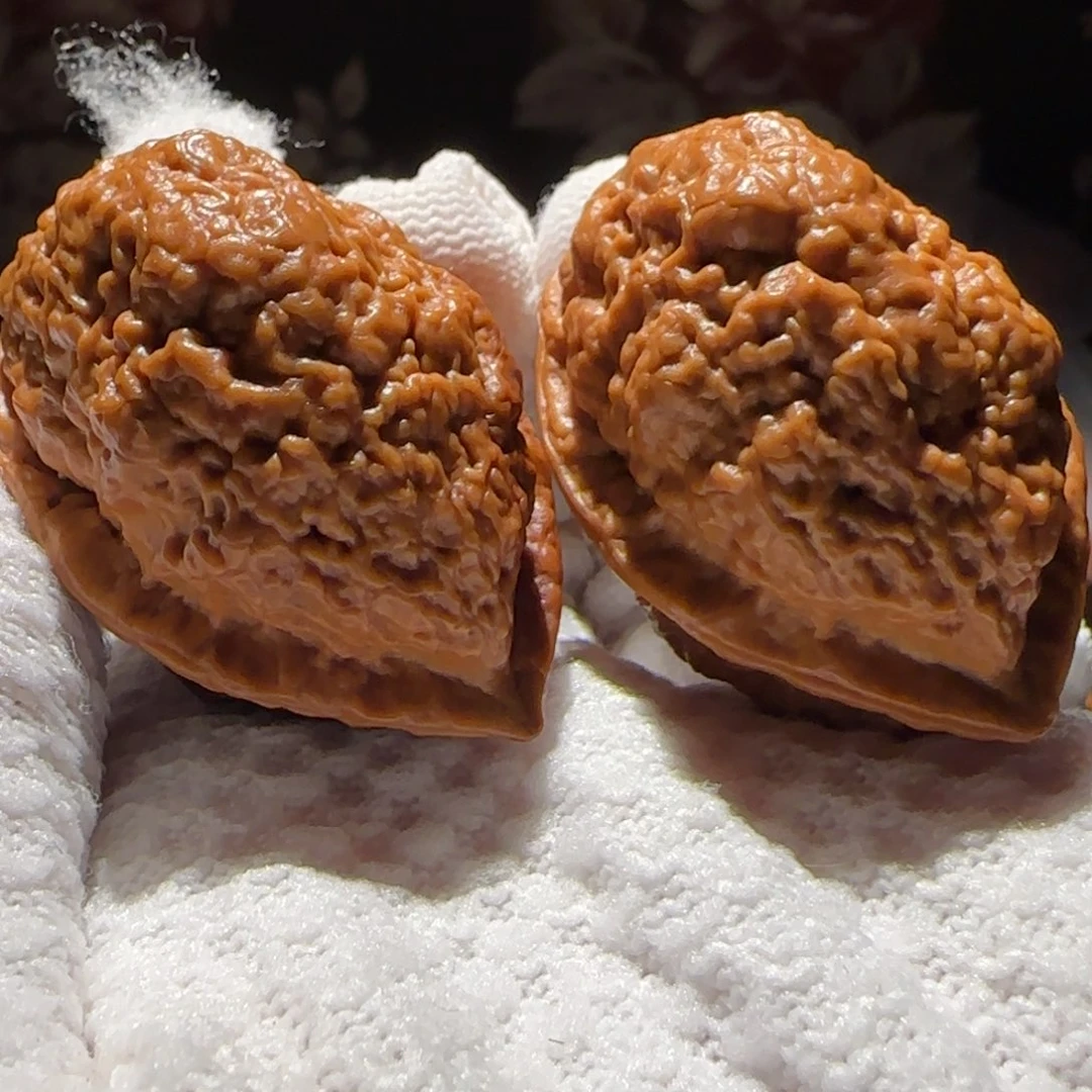 把件文玩核桃绣花鞋40