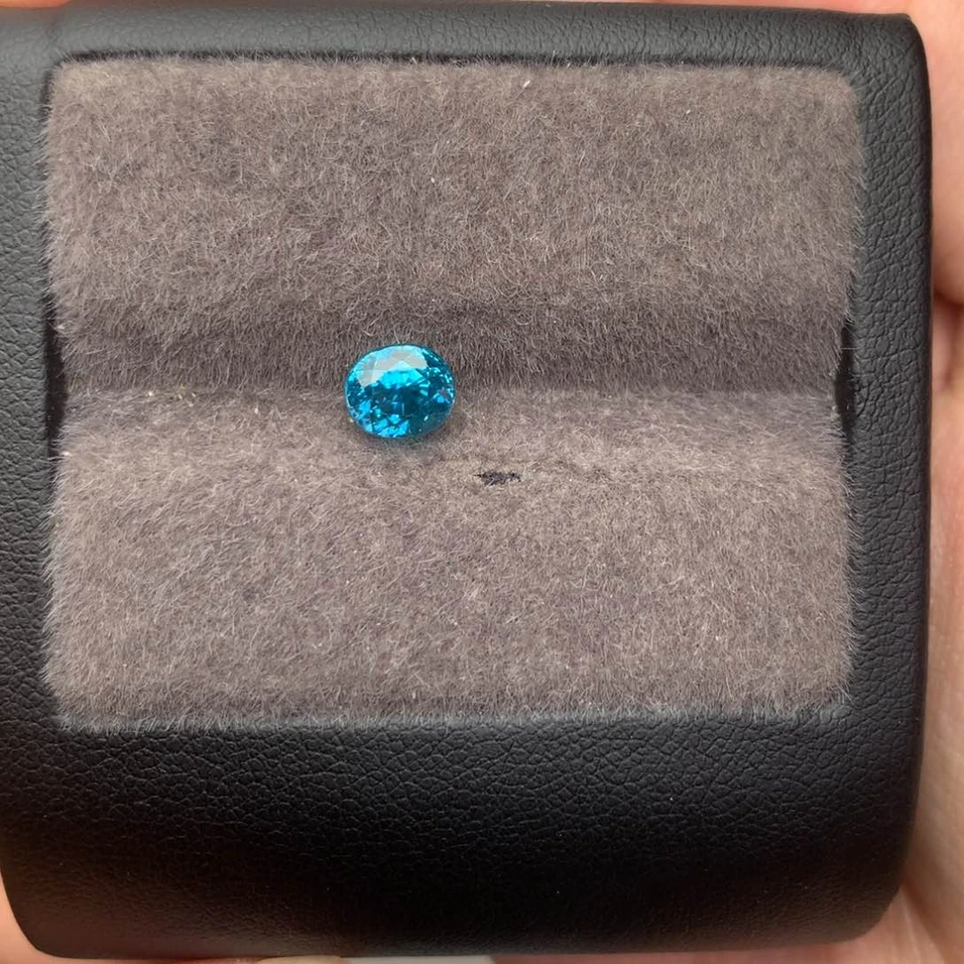 未镶嵌天然锆石裸石2.25ct