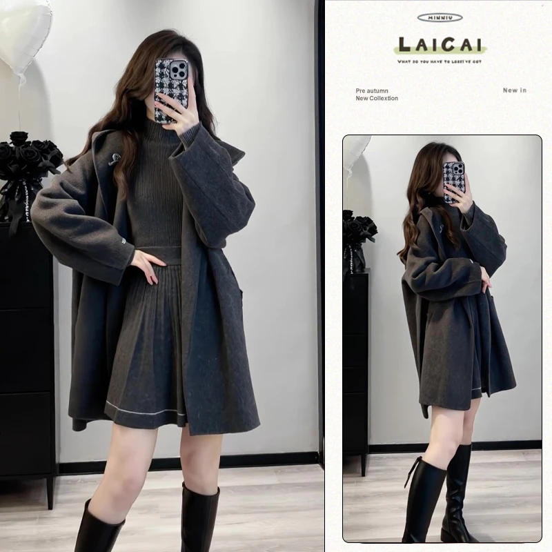 冬季时尚显瘦穿搭慵懒风针织半身裙搭配连帽绑带中长款大衣套装女