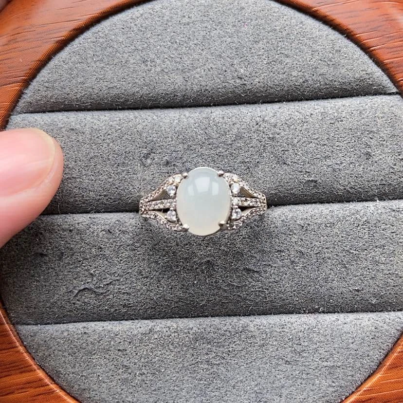 【闪购商品】翡翠戒指银S925镶嵌三****校兮兮