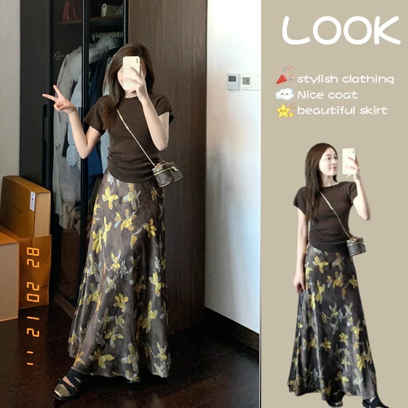 休闲风棕色修身短袖上衣搭棕色印花半身裙两件套2025夏季新款套装