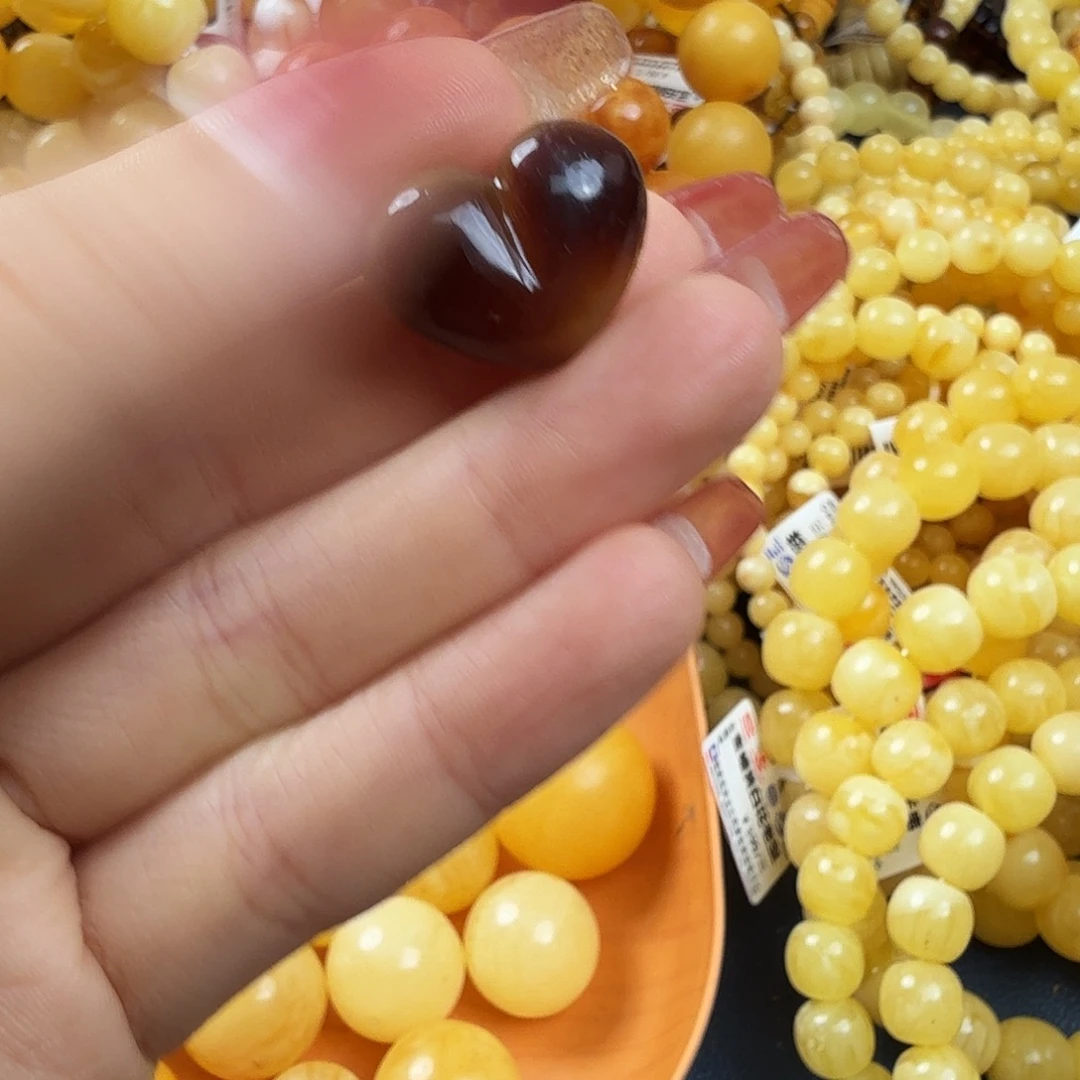 琥珀未镶嵌珠宝奇石