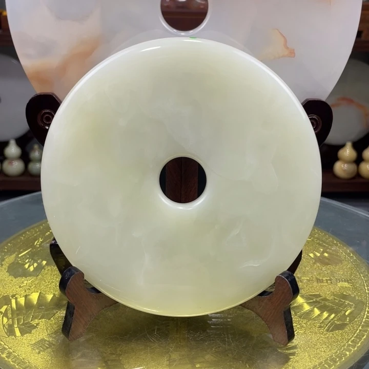 玉18公分带底座包邮放漏