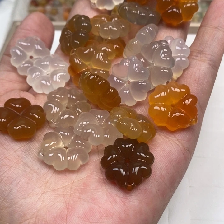 玛瑙/玉髓未镶嵌颈饰1个幸运花