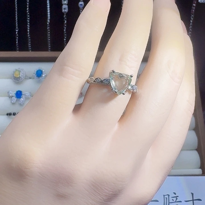 银S925镶嵌绿水晶戒指