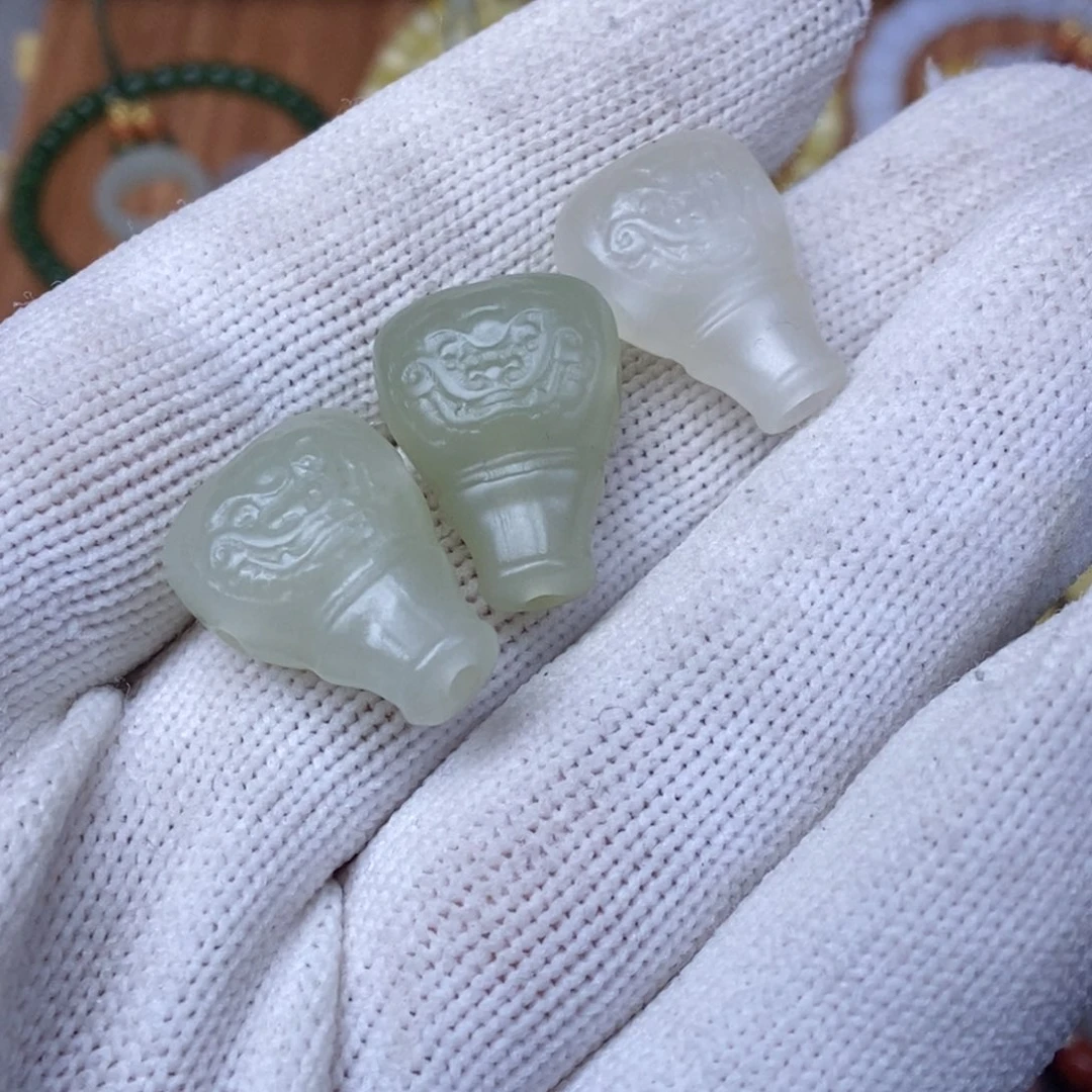 和田玉未镶嵌耳饰拍一发一