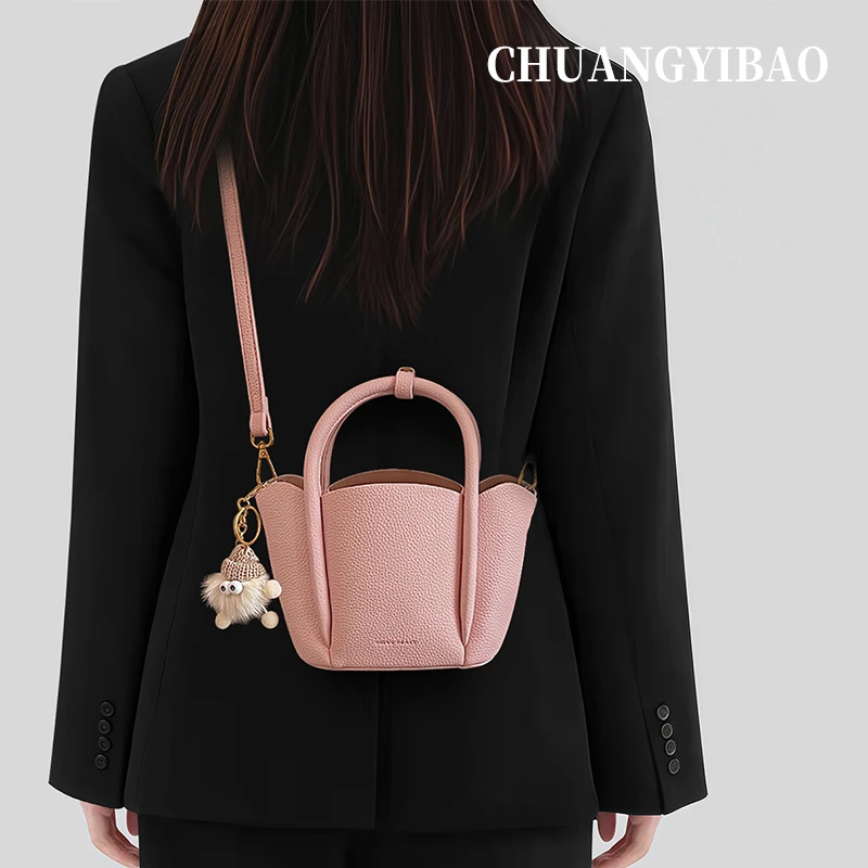 今年流行爆款小拎包包女式2025新款时尚百搭斜挎包超火手提水桶包