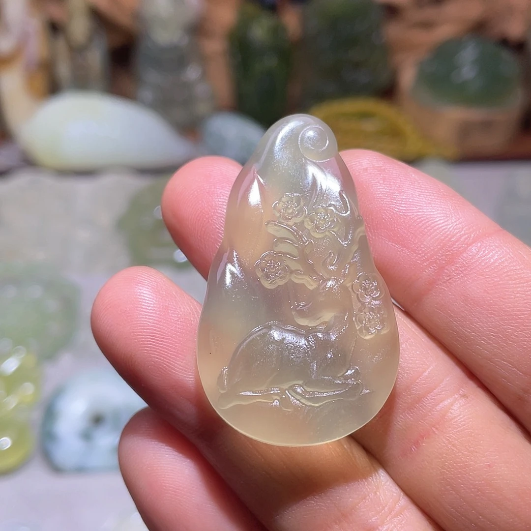 未镶嵌蛇纹石玉珠宝奇石