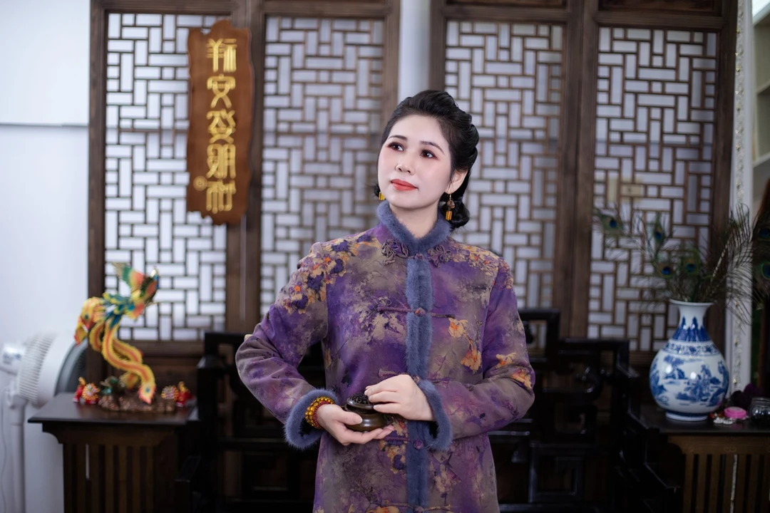 祥安姿服饰【繁花似锦】香云纱双面穿长款水貂毛领棉服G560048M-2