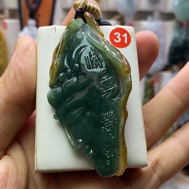 颈饰未镶嵌翡翠每天