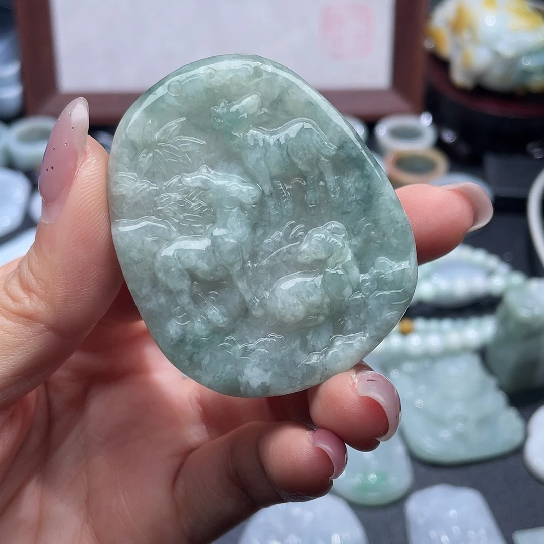 翡翠未镶嵌颈饰翡翠