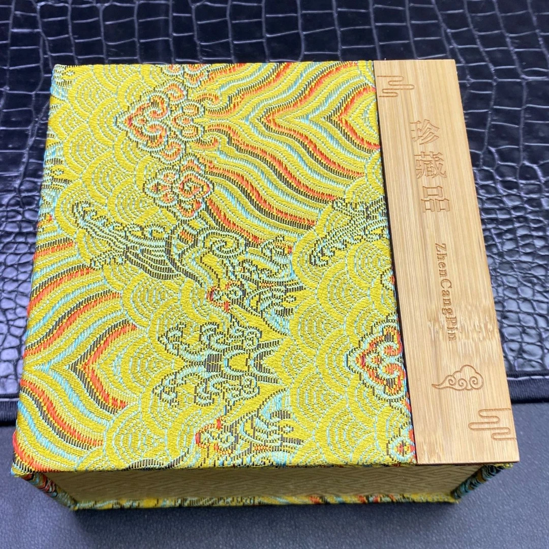 A3精美时尚饰品见面礼