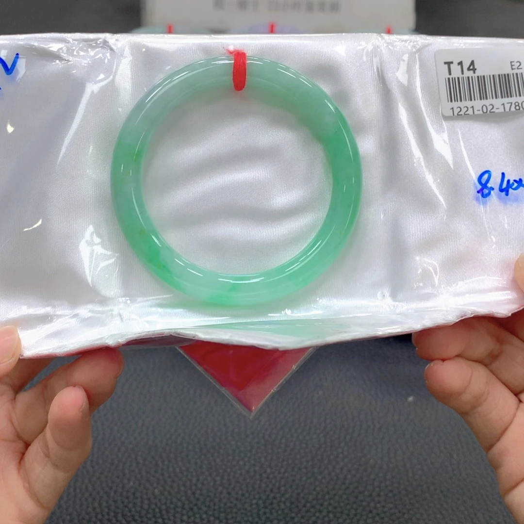 翡翠未镶嵌手镯29