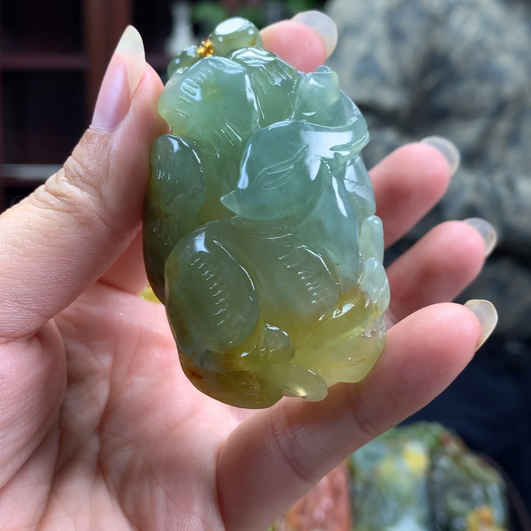未镶嵌蛇纹石玉颈饰