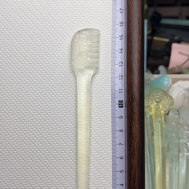 蛇纹石玉未镶嵌发簪梅花梳