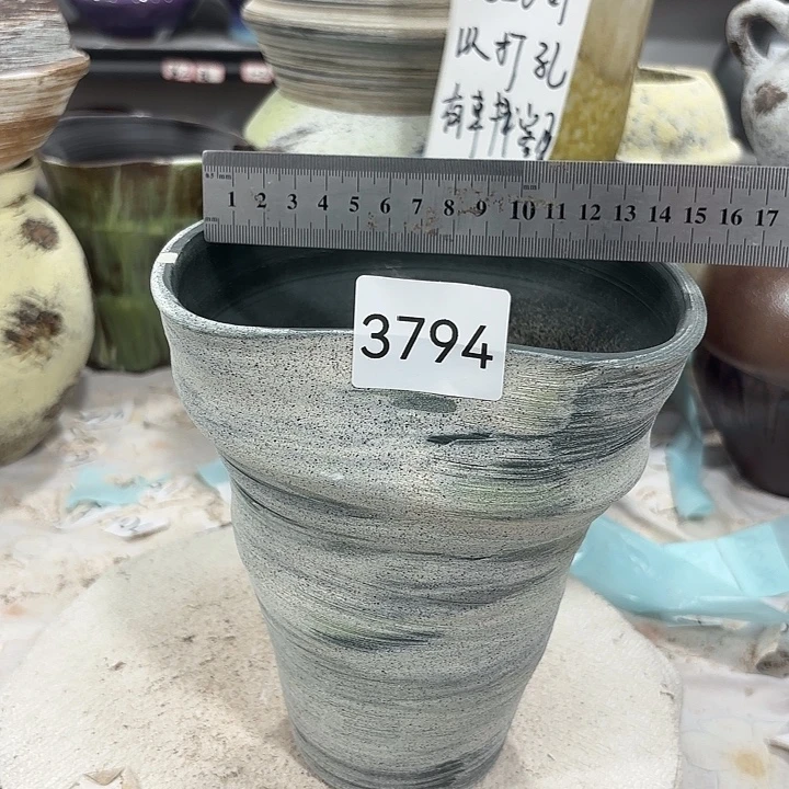 摆件高18，口15，有孔3794，瑕疵处理