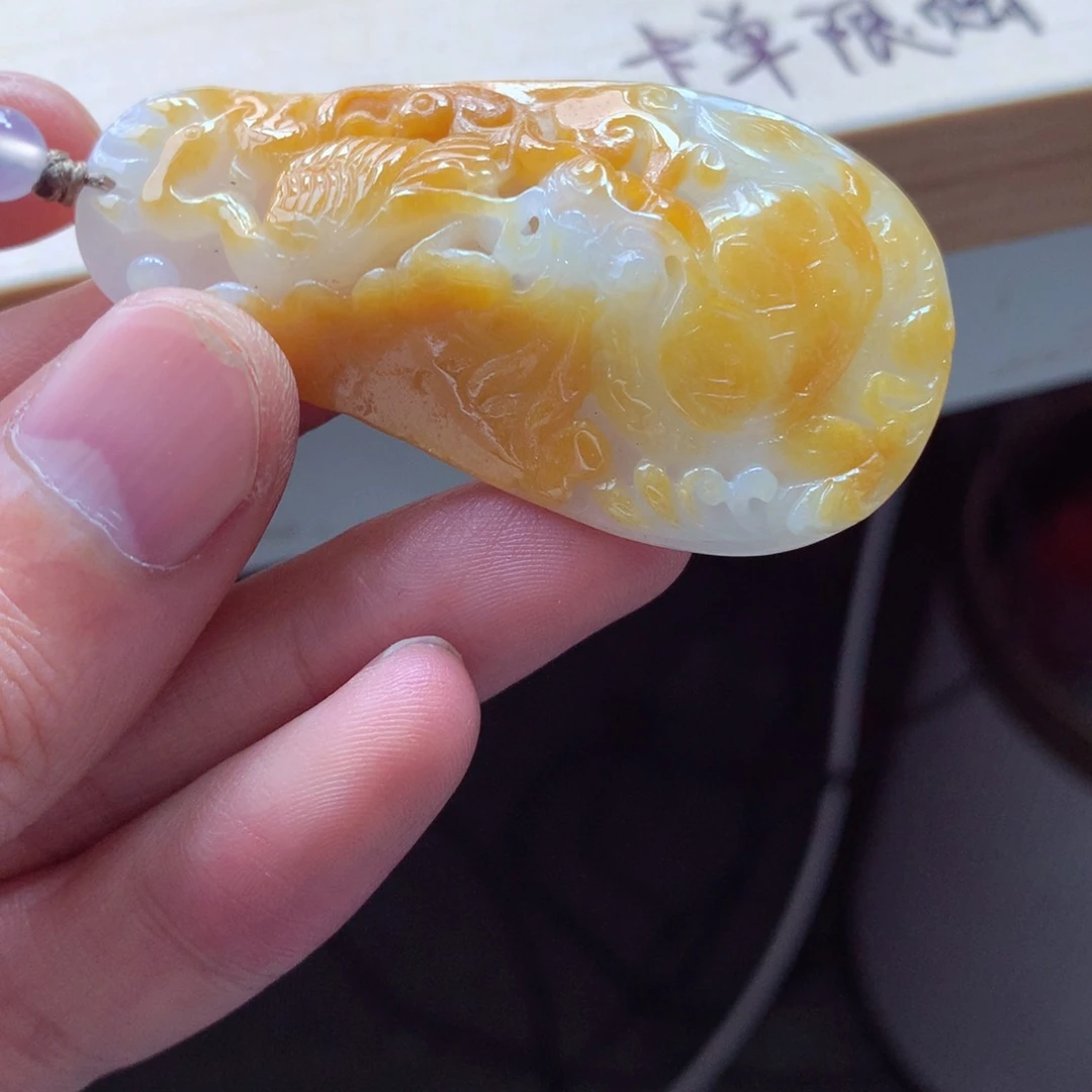 翡翠颈饰未镶嵌吊坠