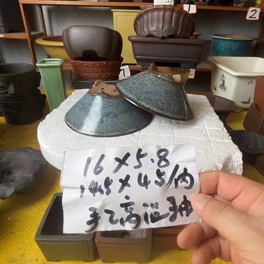 宜兴紫砂花盆二个