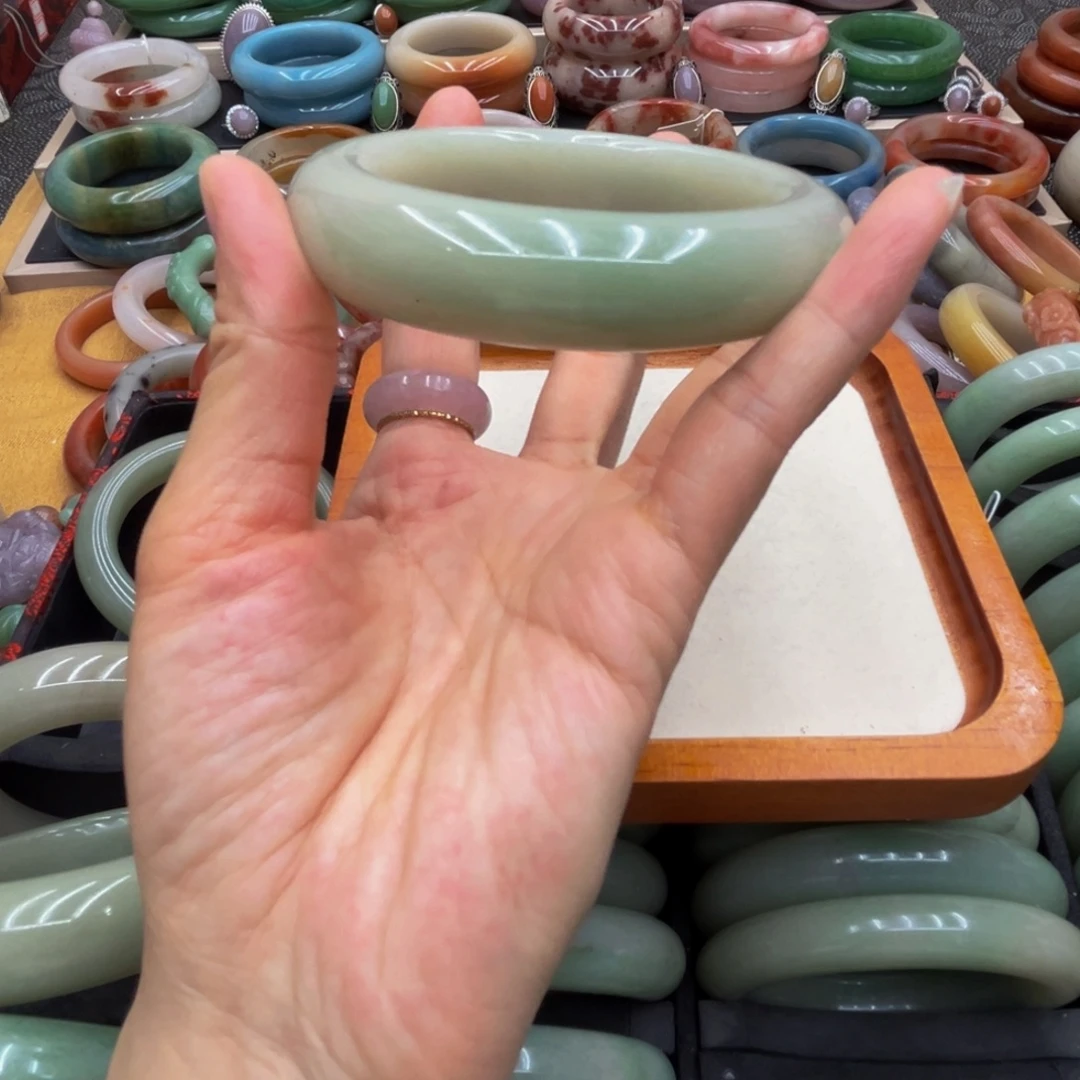 石英岩玉未镶嵌圈口62