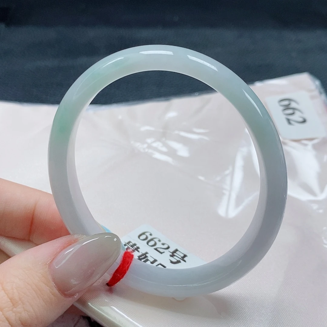 【闪购商品】未镶嵌手镯（贵妃镯）翡翠461号