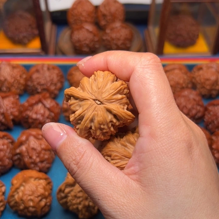 吊坠桃核净***亮好好好好好