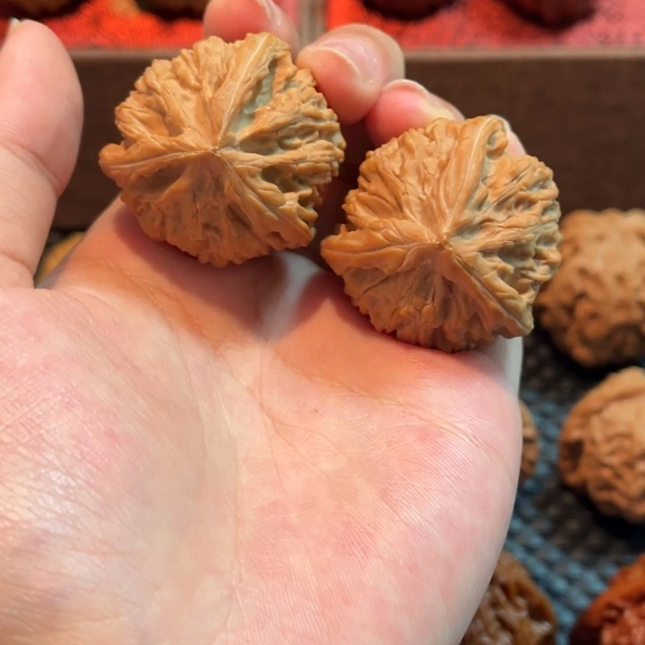 吊坠文玩核桃文山