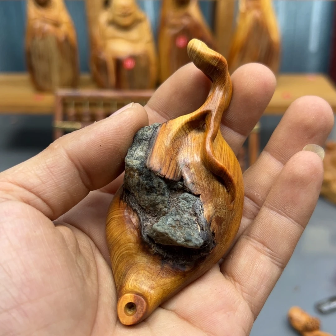 爱***.木崖柏木摆件手把件