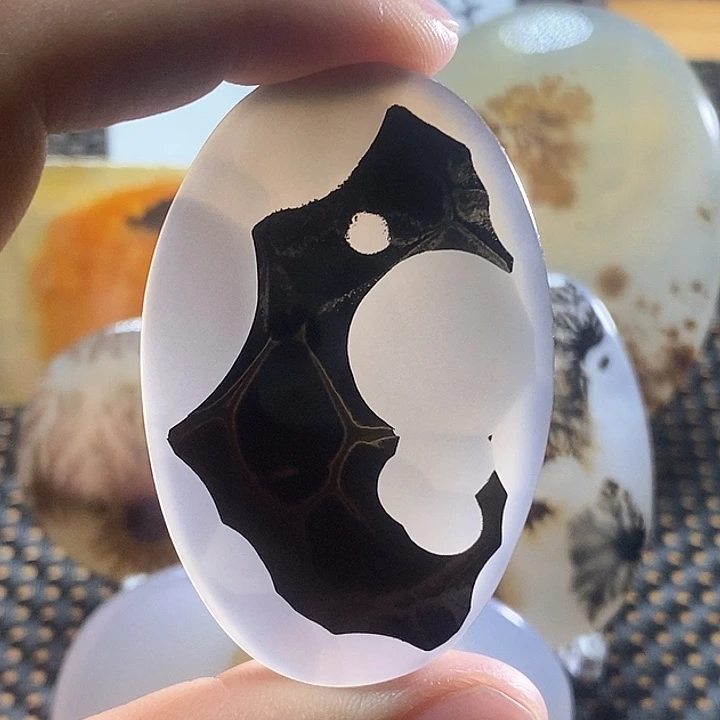 玛瑙/玉髓颈饰未镶嵌轩**康