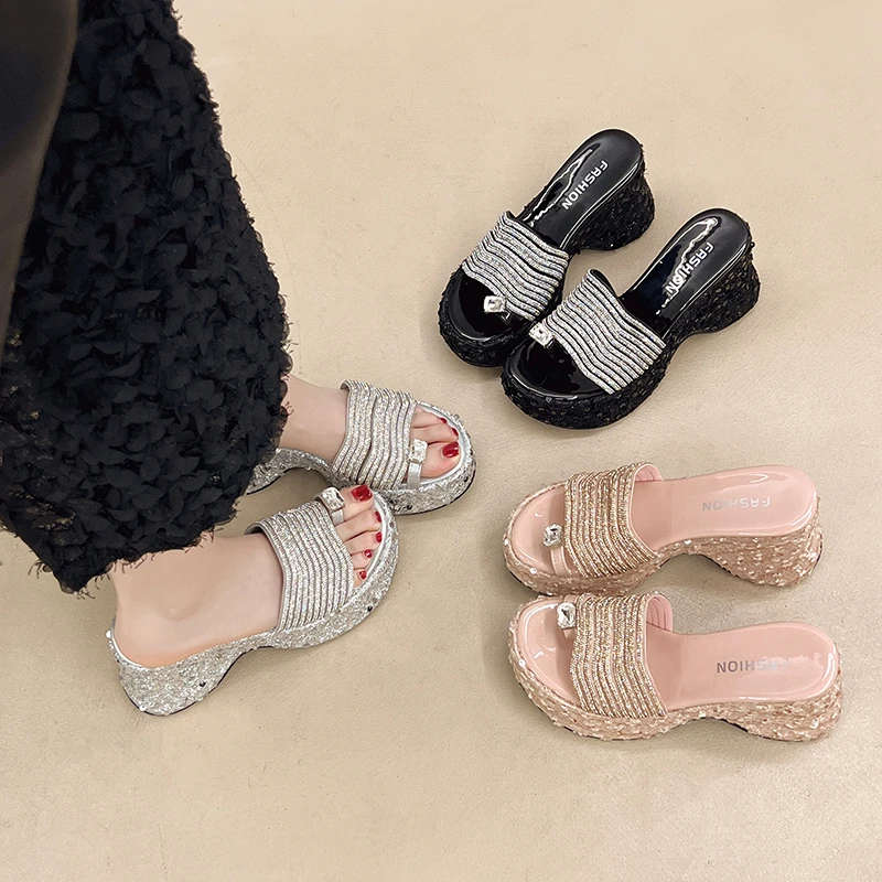 暮秋秋厚底一字带水钻坡跟凉鞋2025夏新款搭厚底时尚百搭休闲拖鞋