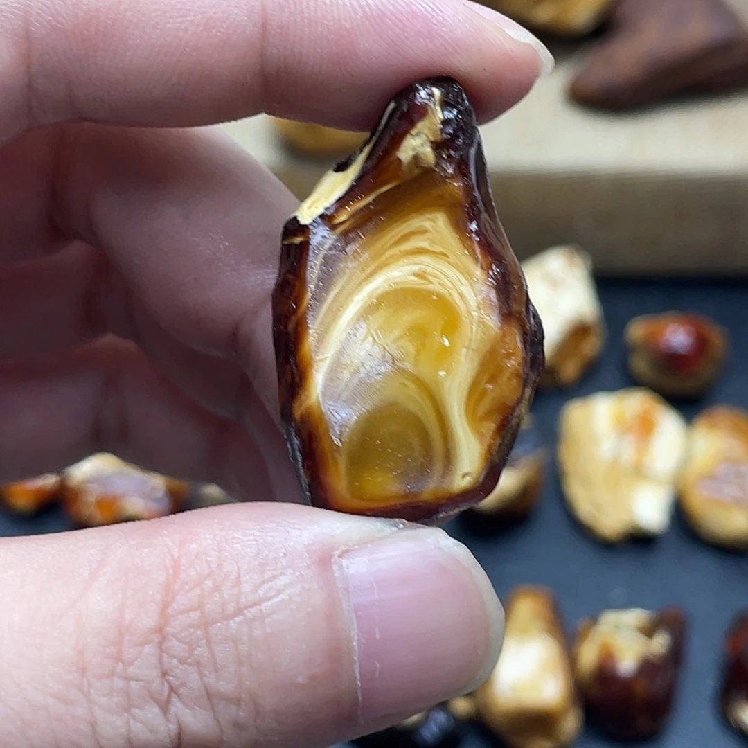 未镶嵌定制琥珀L****n定制