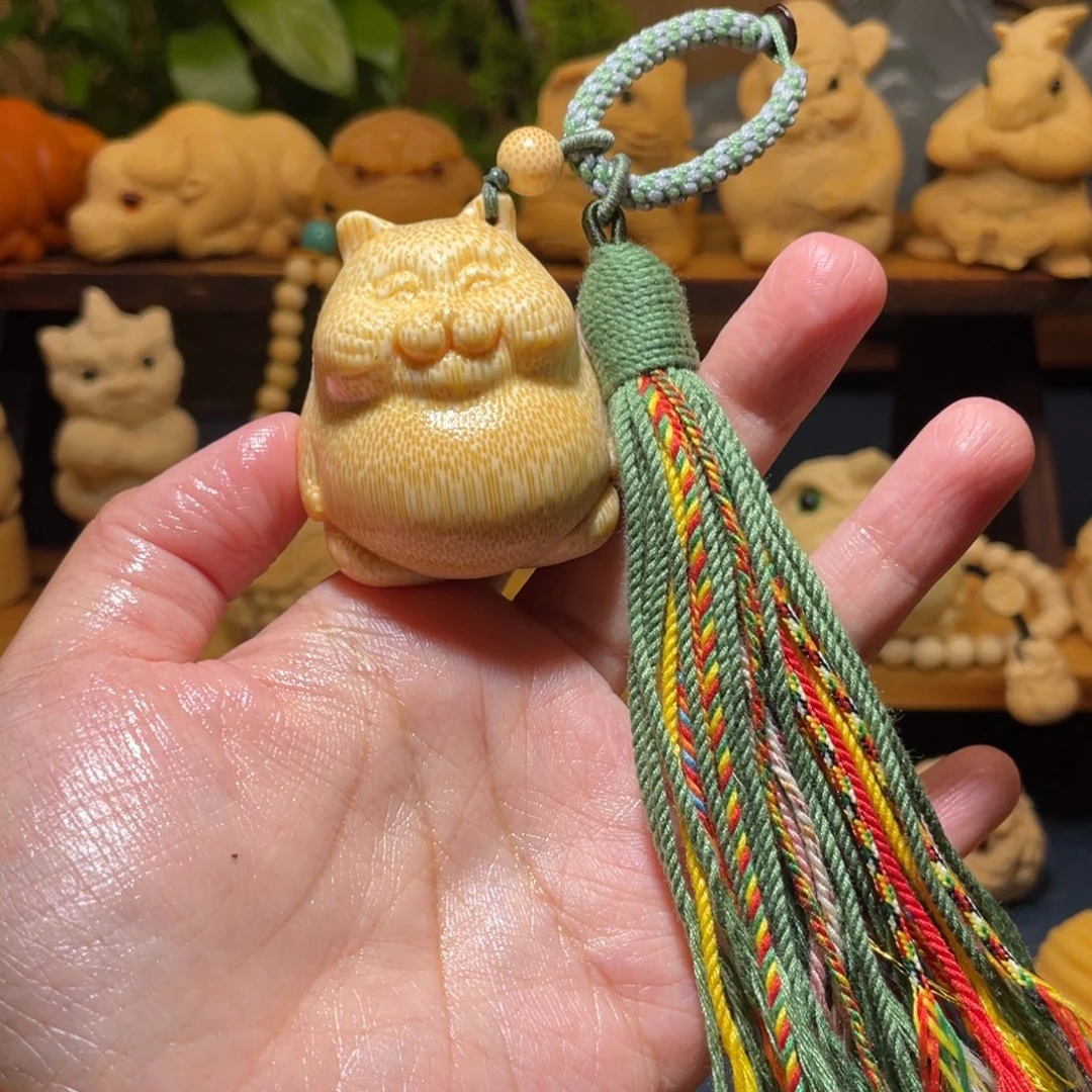 竹竹雕的工艺是在用木的材料进行