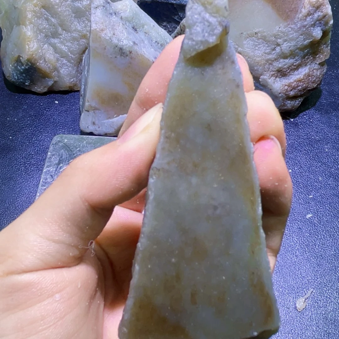 未镶嵌和田玉珠宝半成品