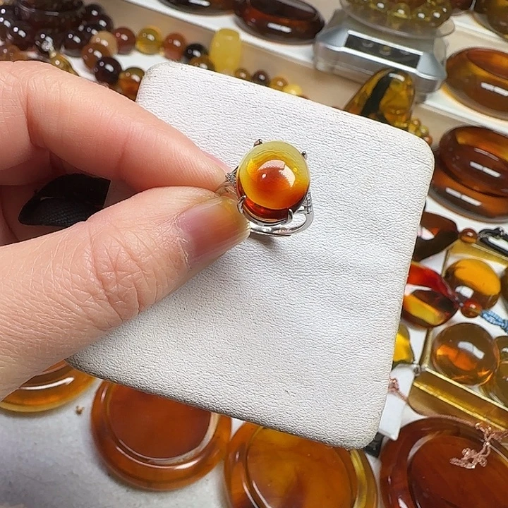 未镶嵌血珀戒指天然缅甸血珀双色戒指