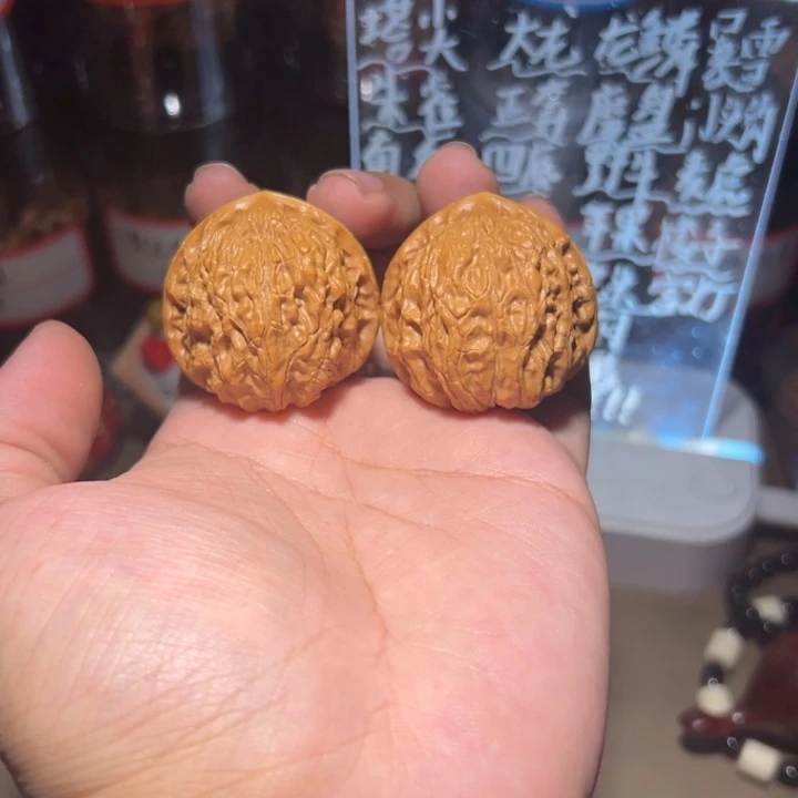 文玩核桃把件37金牛